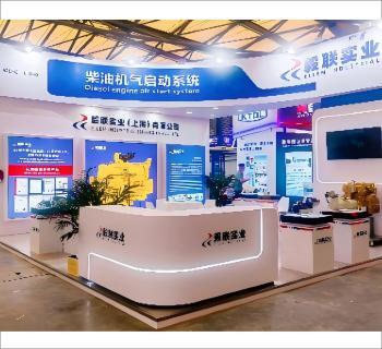 ���H����չ